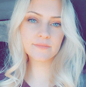 Meet your Posher, Kayla